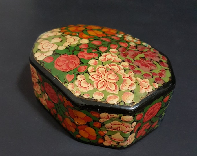 Vintage Hand Crafted Kashmir Box, Lacquered Paper Mache Box, 22Kt Gold Leaf, Handmade in India, Floral Trinket Jewellery Box, 1980s