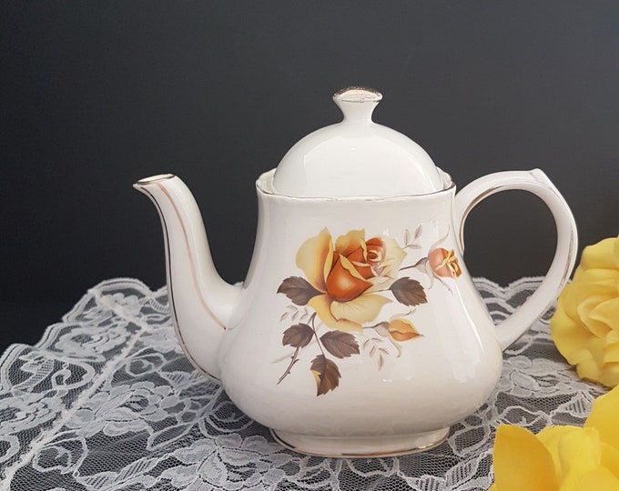 Sadler England, Vintage Sadler Teapot, Full Size, 5 Cup, Yellow Roses, Made in England, 1950s