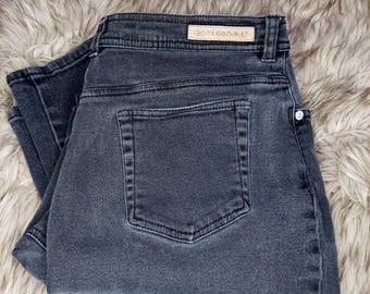 Vintage Gloria Vanderbilt Black Washed Missy Short Womens Jeans Size 16