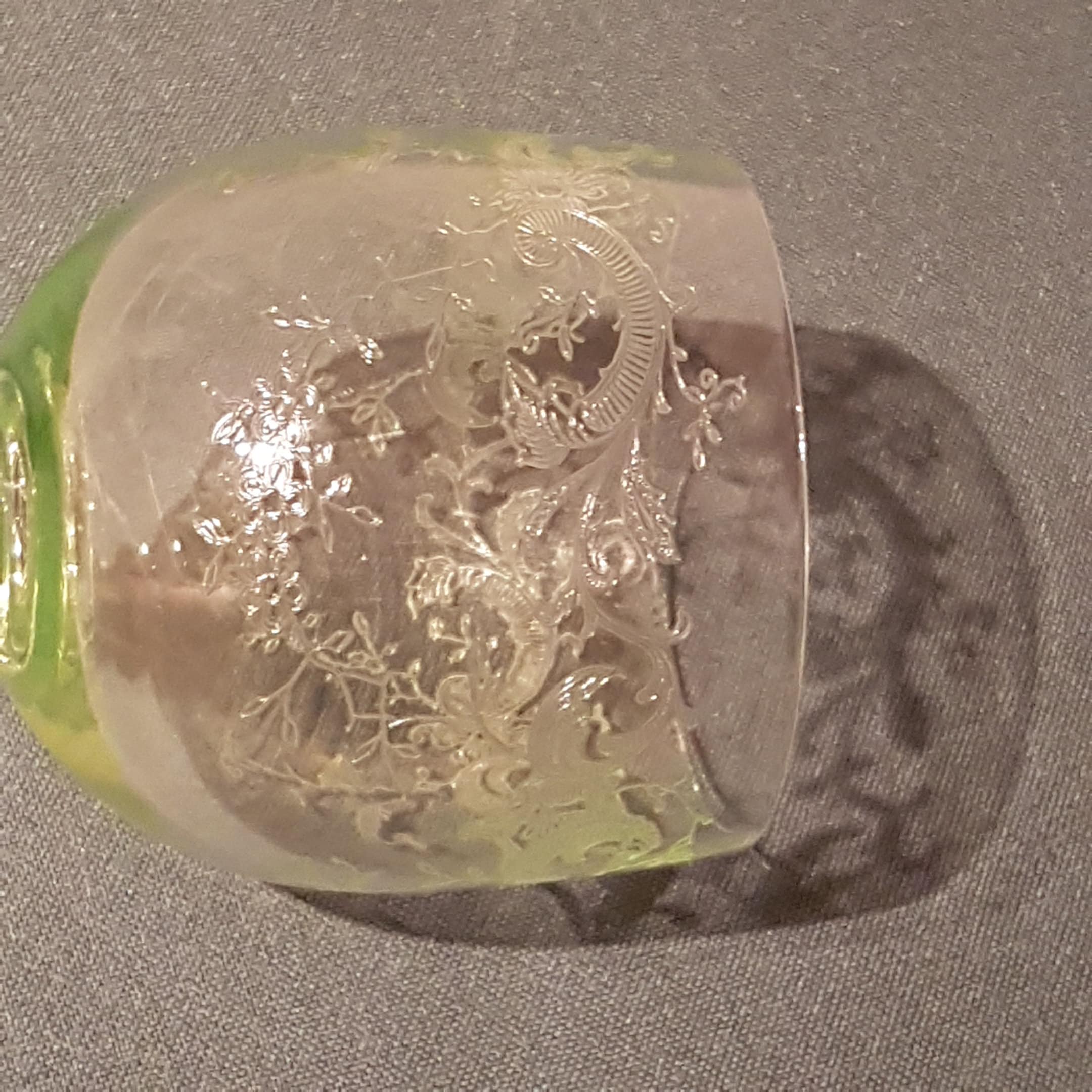 Set of 4 Green Etched Wine Glasses, Vintage Stemware, Vintage Wine