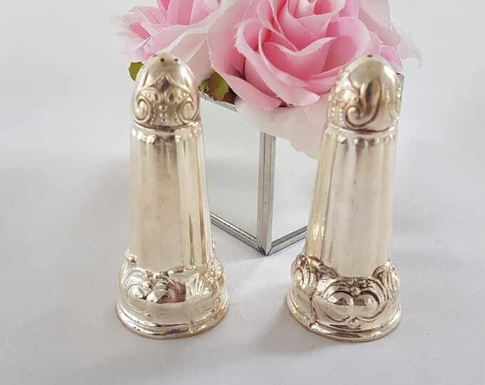 Oneida Tudor Plate Salt and Pepper Shakers Set, Vintage Silver Plated Shaker Set, 1950s