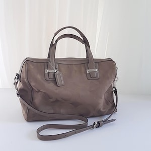 vintage COACH Tan Signature Taylor OP Art Satchel G1373-F25503 avec bandoulière