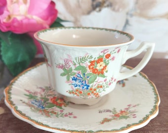 Myott Staffordshire Devon Tea Cup and Saucer Set – Floral Tea Party (4 Settings)