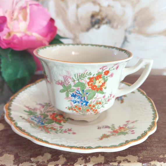 Myott Staffordshire Devon Tea Cup and Saucer Set – Floral Tea Party (4 Settings)