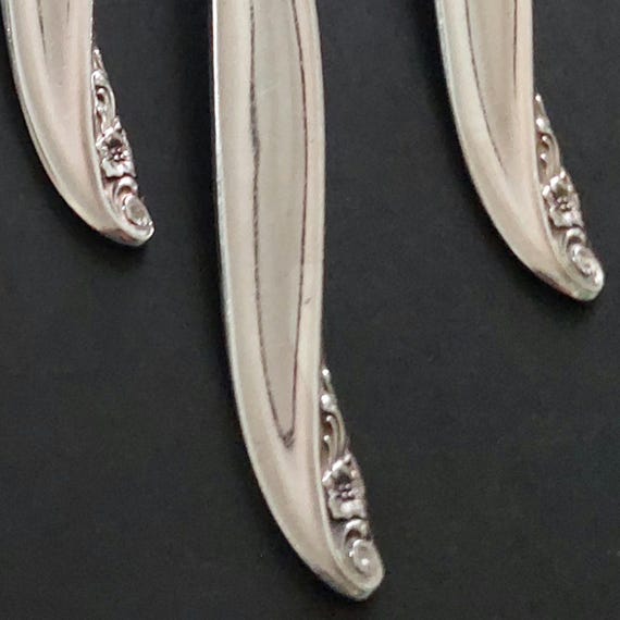 1847 Rogers Bros Leilani Silverplate Cutlery Set Service for 10 (55 pieces)