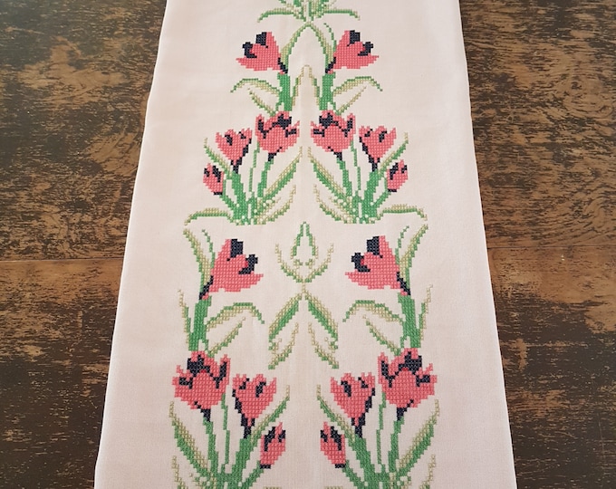 Vintage Pink Linen Tablecloth with Hand Embroidery Flowers, 51x44 inch