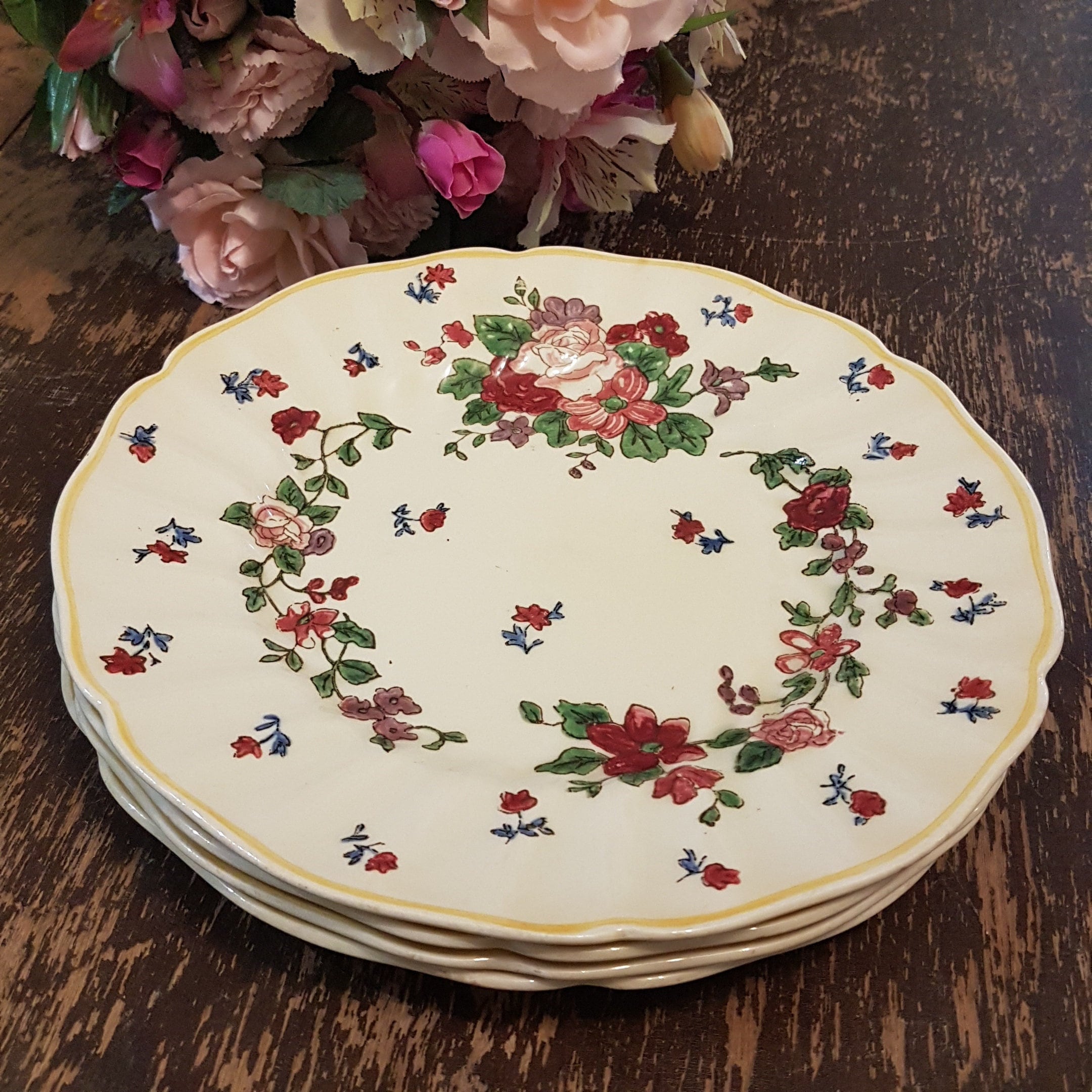 Royal Doulton WILDFLOWER D5273, 8.5 Inch Salad Plates, Set of 4