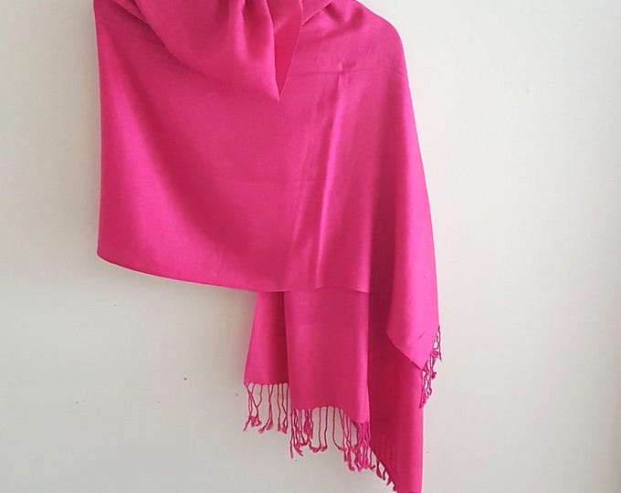 Elegant Pink Vintage Pashmina Scarf: Luxurious Evening Shawl for Weddings, Formal Events & Fashion