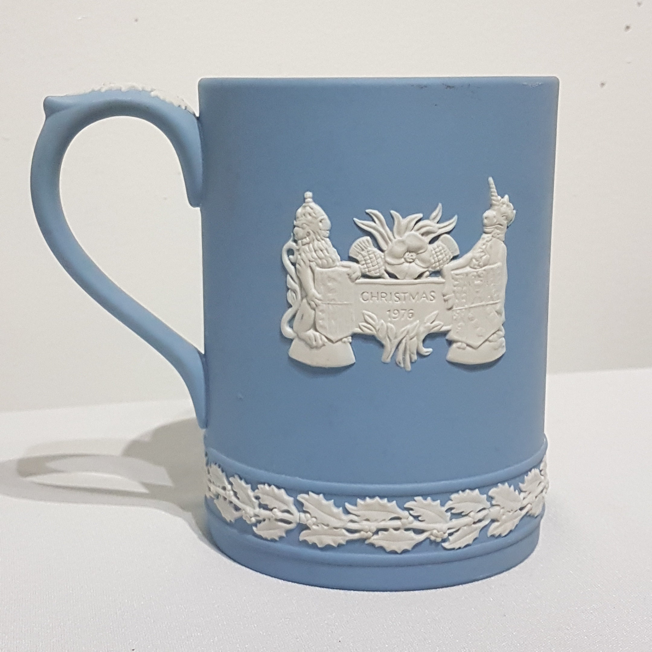 Wedgwood Jasperware Christmas, The Wedgwood Christmas Mug for 1976