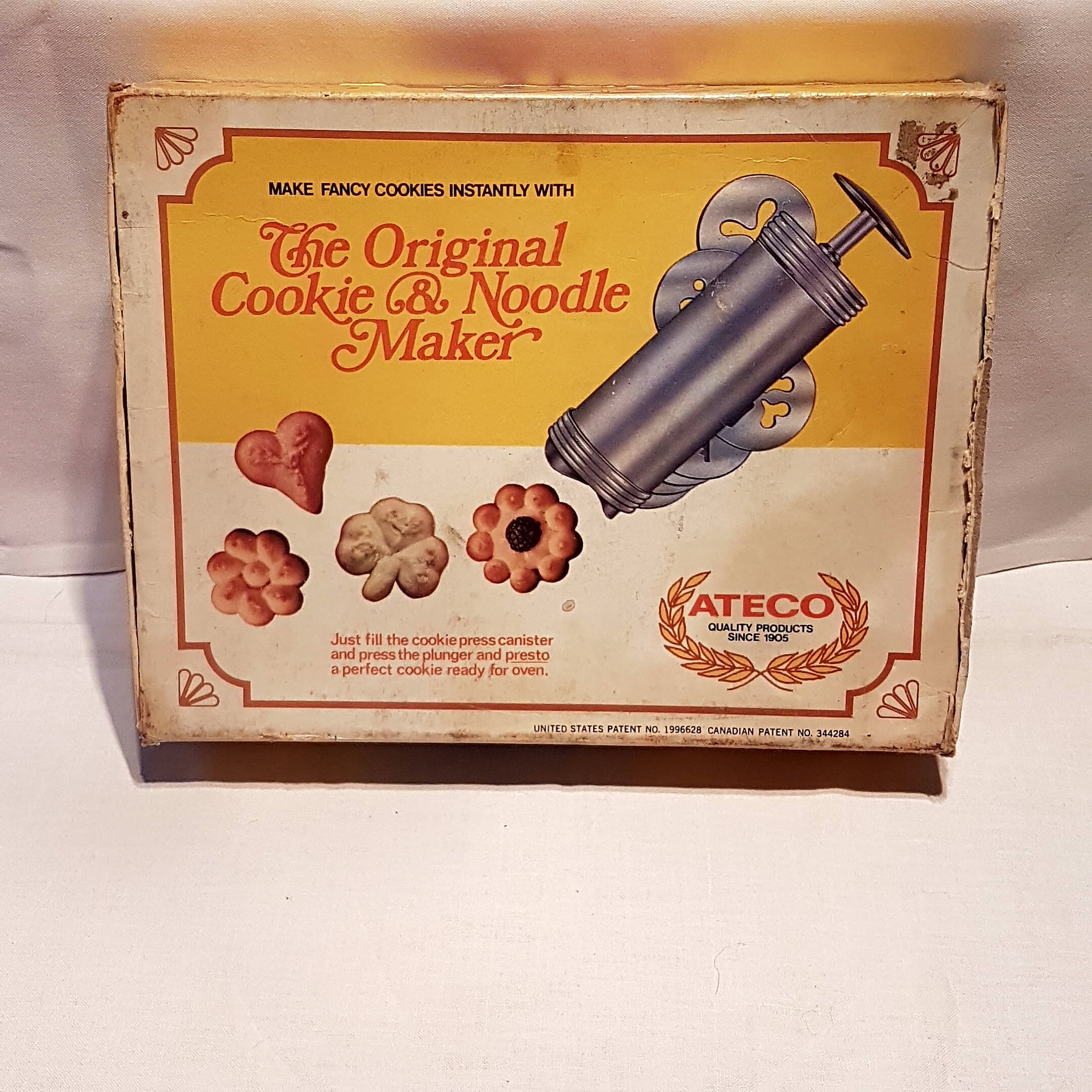 Vintage ATECO / The Original Cookie & Noodle Maker Cookie Press 685