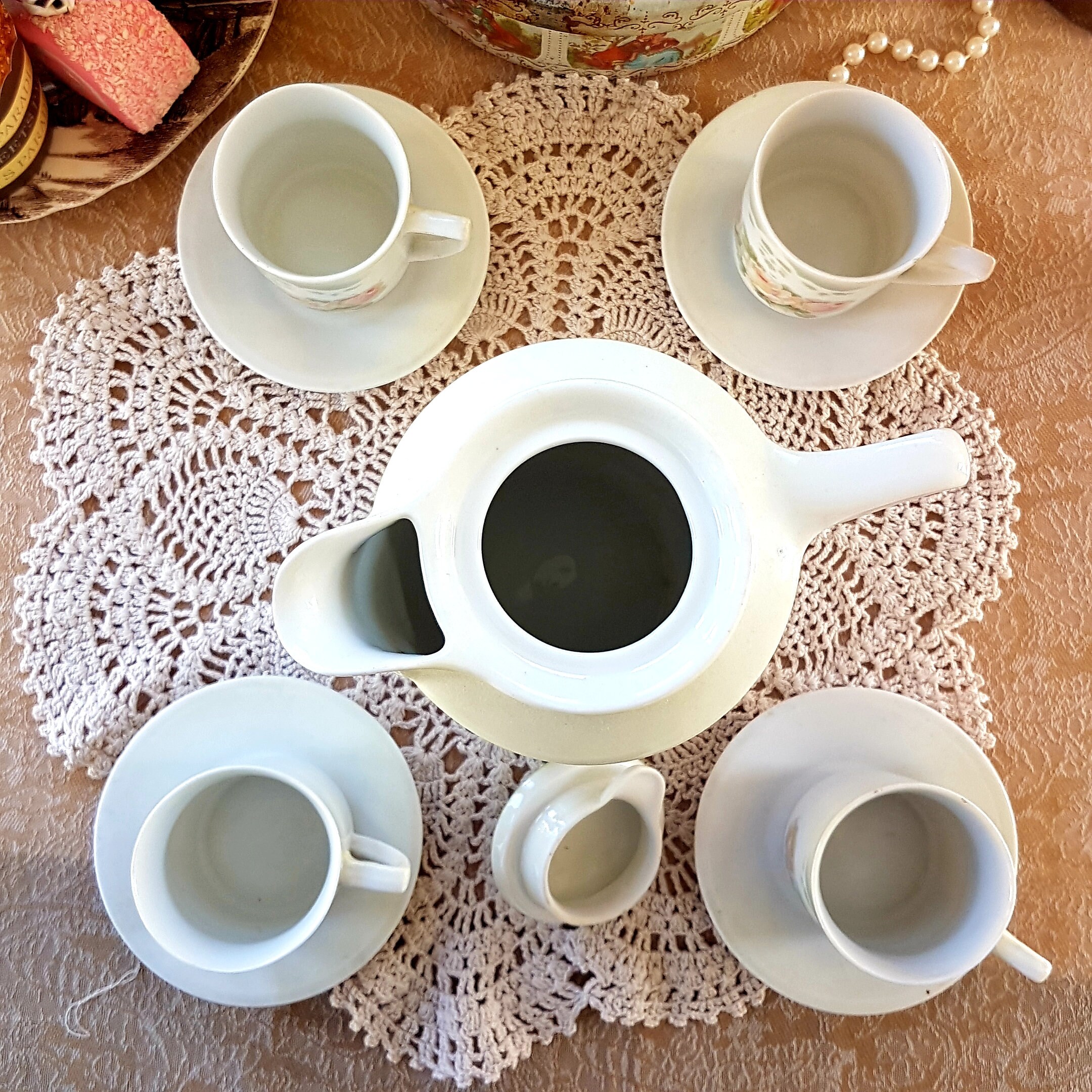 Antique Chocolate Pot Set With 4 Matching Tea Cup and Saucer Antique Chocolate Pot Set With 4 Matching Tea Cup and Saucer