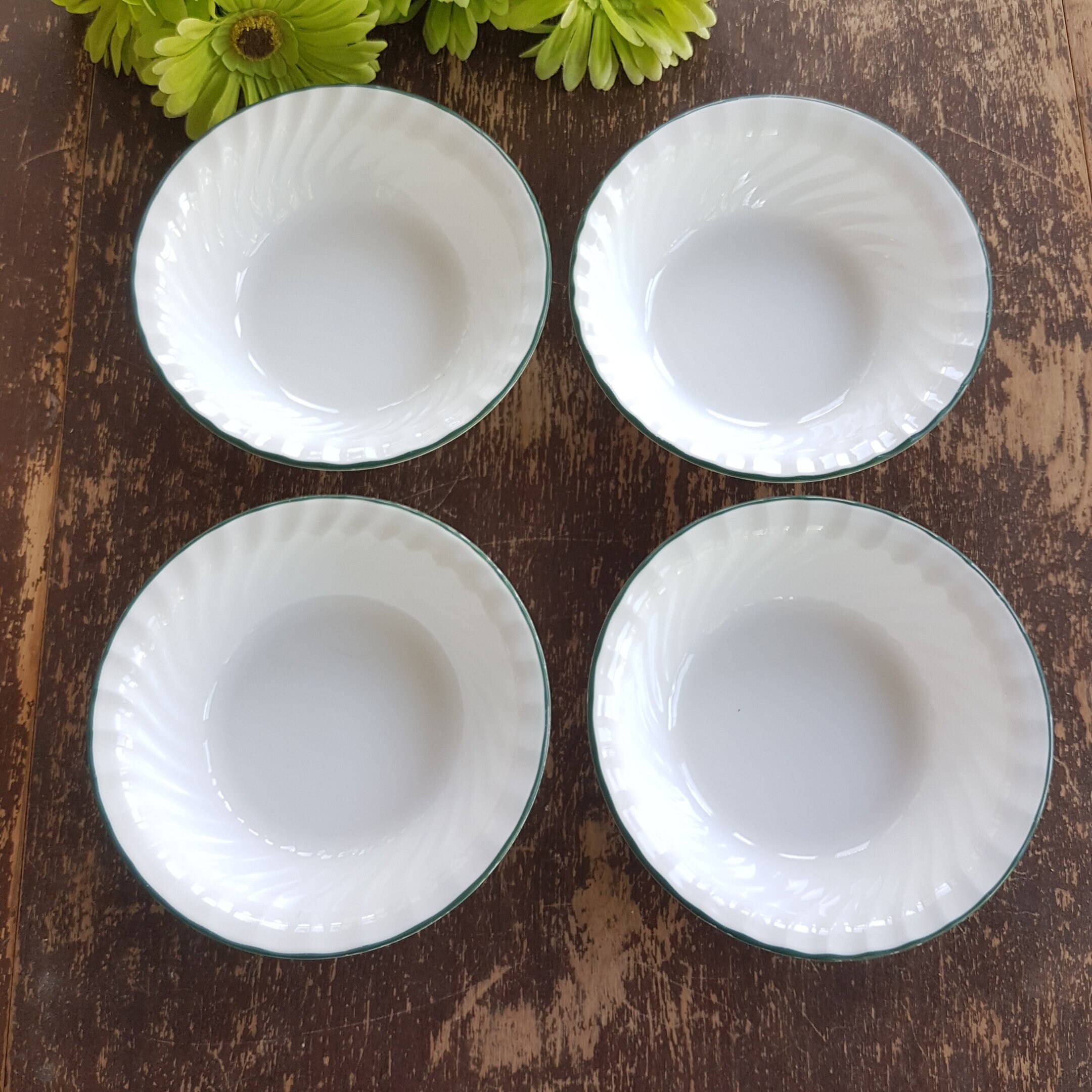 Corelle by Corning CALLAWAY Soup Cereal Bowl, Set of 4, White Swirl Rim