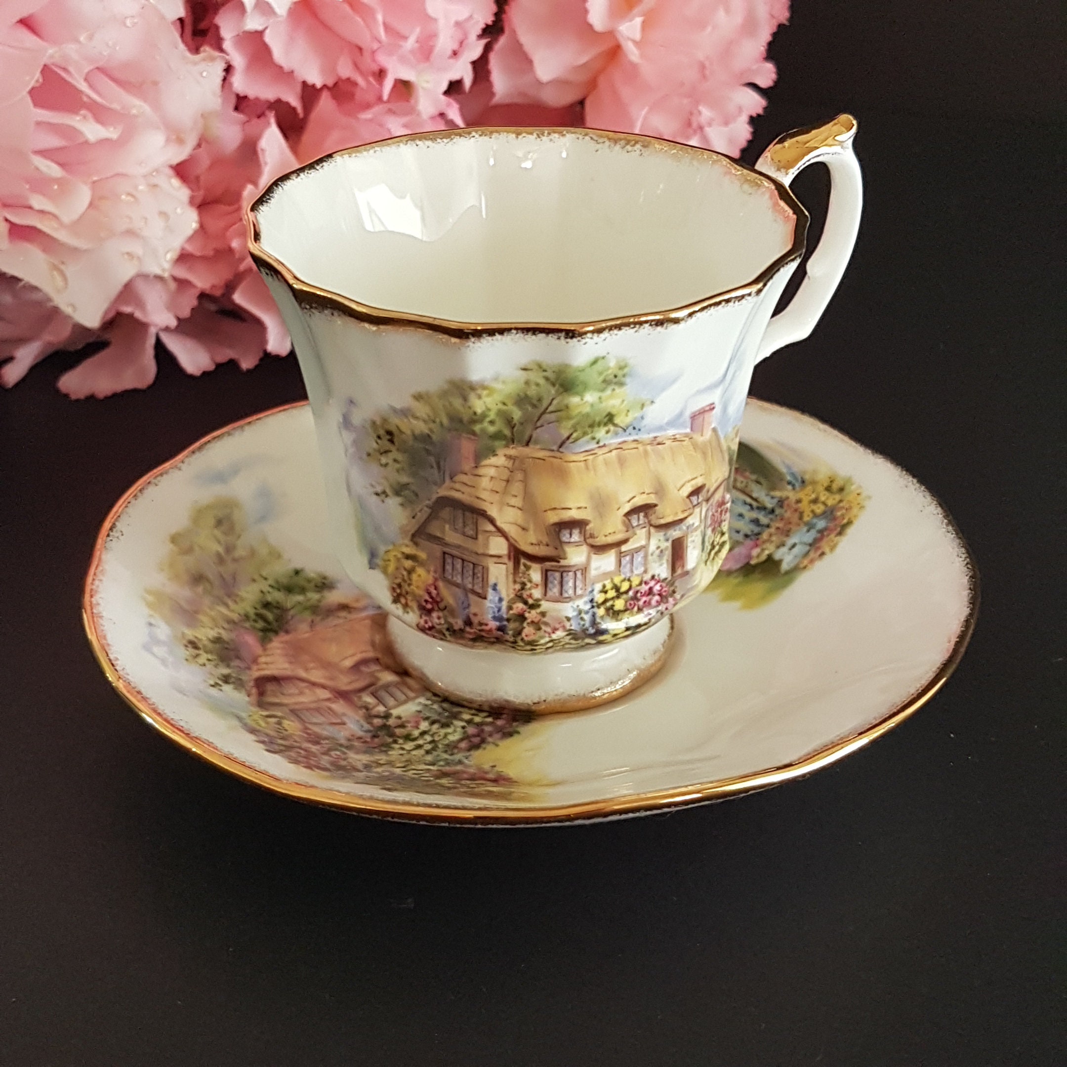 English Cottage Tea Cup & Saucer, Vintage Elizabethan China Co, Hand