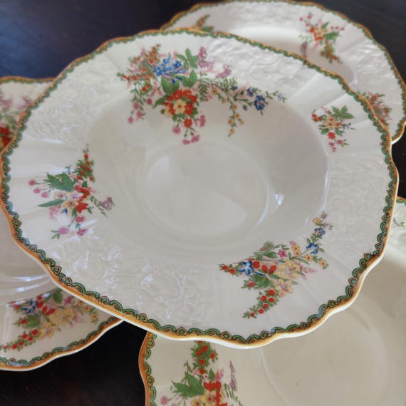 Myott Devon Square Rimmed Soup Bowls Set of 4 Vintage Staffordshire Floral Pattern Dinnerware