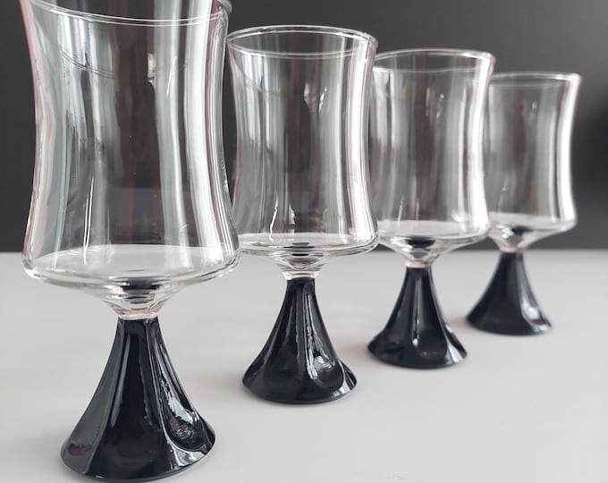 1970s Ravenhead Arabesque 6oz Liqueur Glasses - Black Stemware