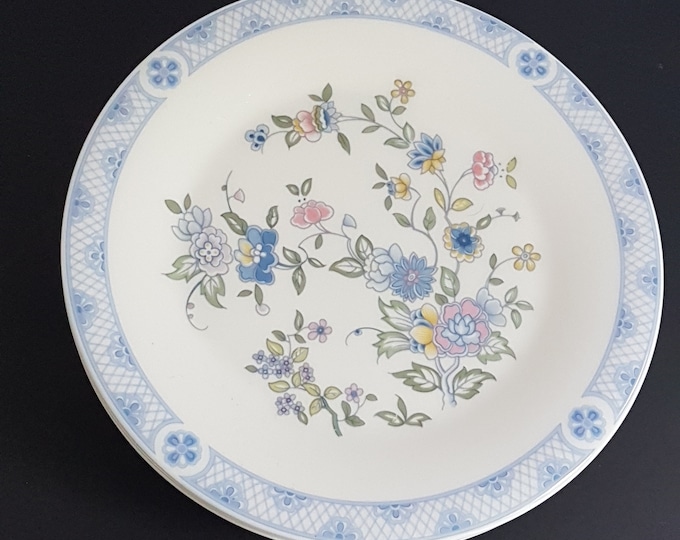 Dessert Plates, Royal Doulton CONISTON, Pattern H5030 Blue Floral, Lattice Rim. Set of 4 Bread Side Plates, 6.5 Inch, Made in England