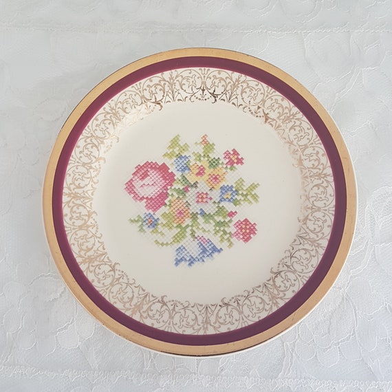 4pc Homer Laughlin Cross Stitch Floral Side Plates Maroon Red Band Vintage Dinnerware