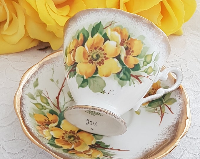 Royal Standard Bone China Yellow WILD ROSE Tea Cup and Saucer, Made in England