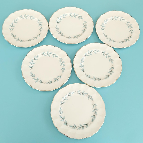 Vintage Johnson Brothers Blue Wreath Bread & Butter Plates - Set of 6