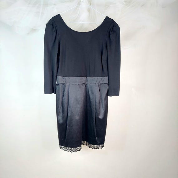 Vintage BCBGeneration Black Satin Tulip Skirt Lace Trim Cocktail Party Mini Dress 10