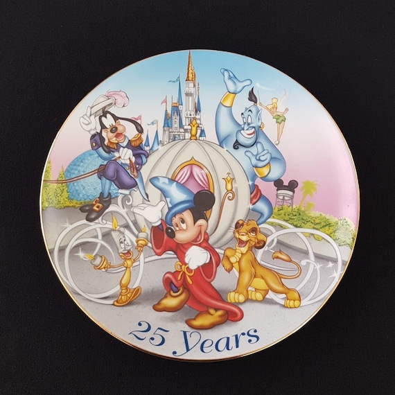 Collectible 1996 Vintage Disney World 25th Anniversary Plate