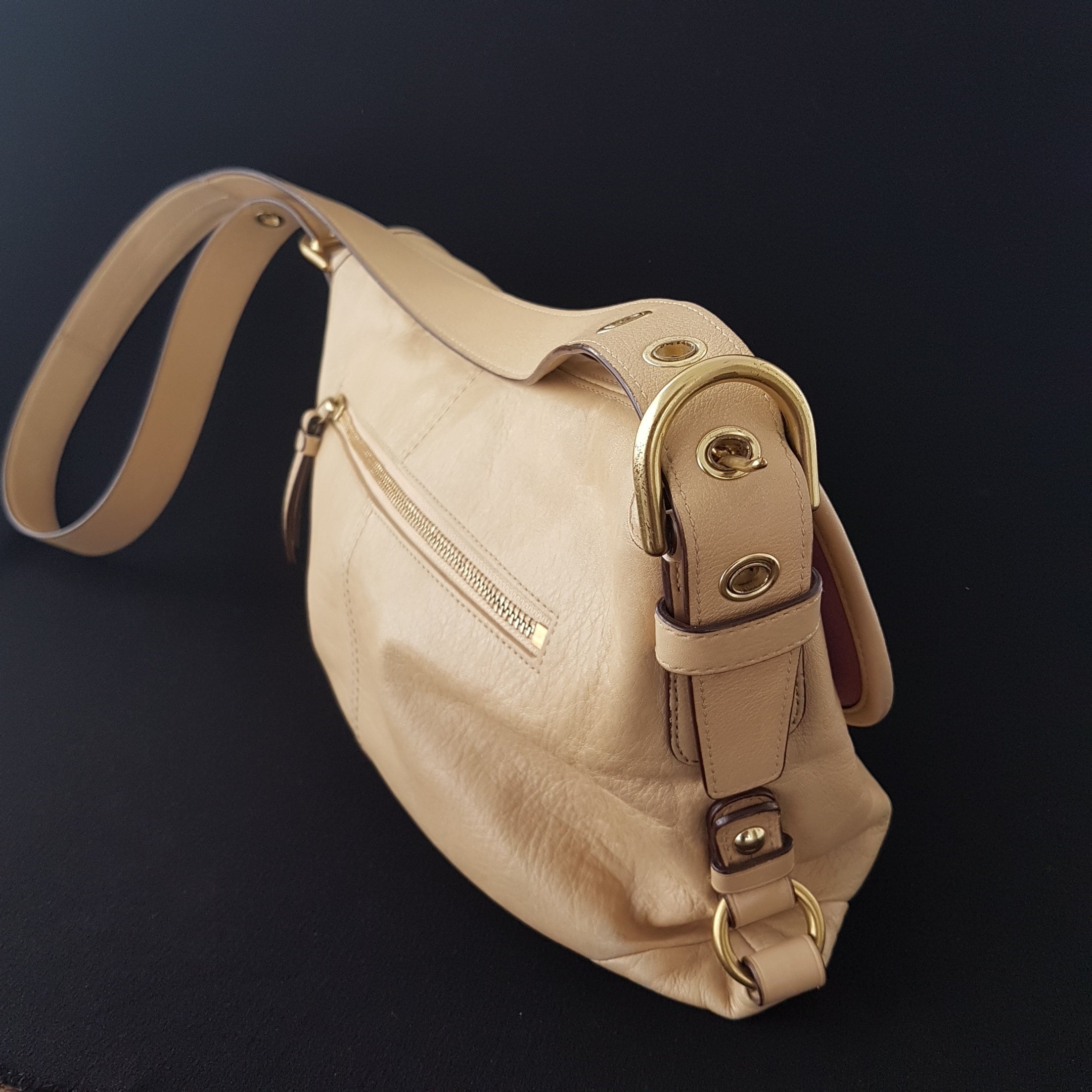 Vintage COACH Tan Leather Crossbody Bag with Adjustable Shoulder Strap ...