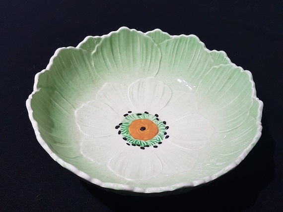 Vintage Buttercup Serving Bowl 1950s English Majolica Pottery Flower Decorative