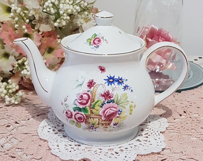 Sadler Teapot, Flower Basket with Pink Roses, Full Size, 5 Cups, Vintage Sadler Teapot, Made in England