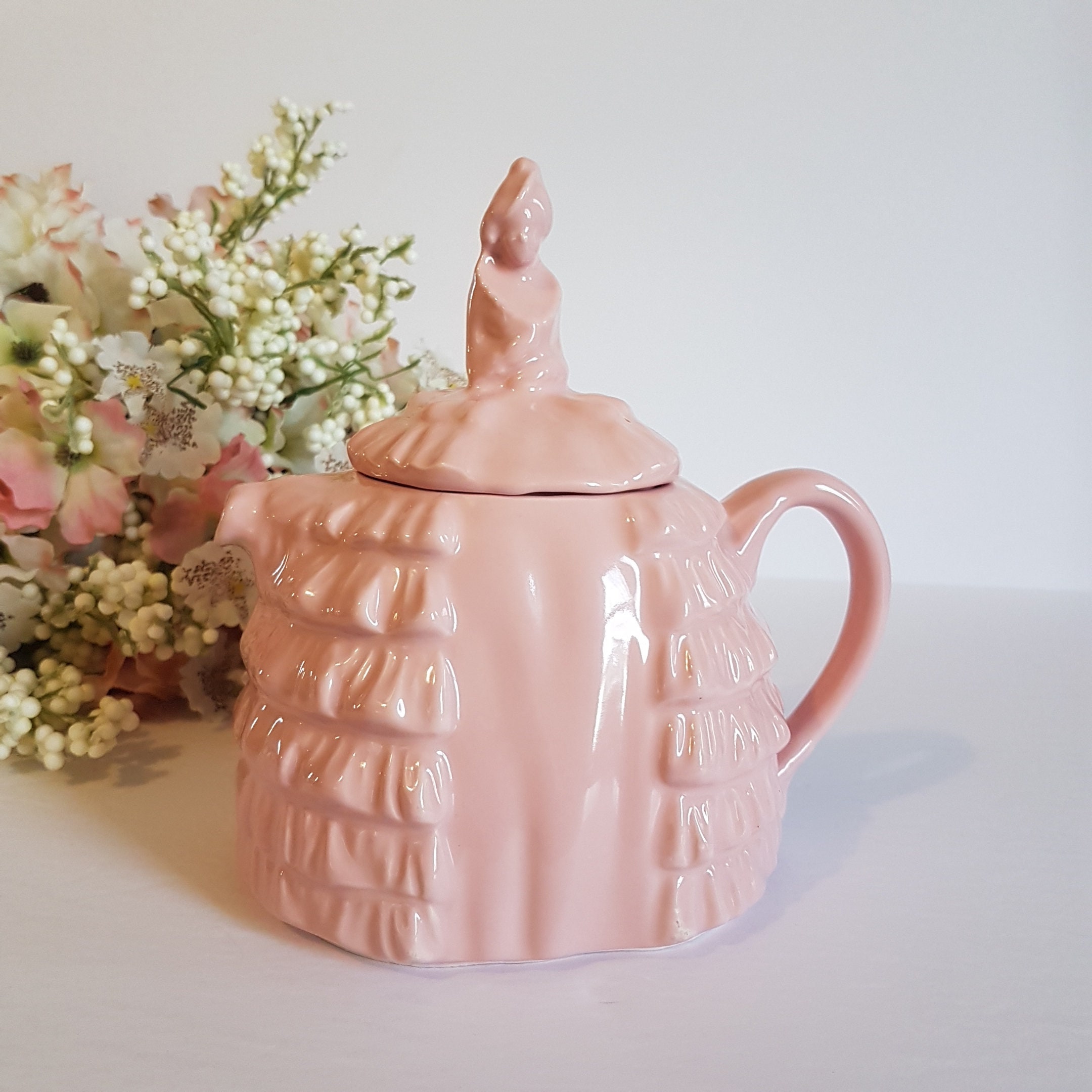 Vintage Sadler Ye Daintee Ladyee Teapot, Crinoline Lady, Glossy Light