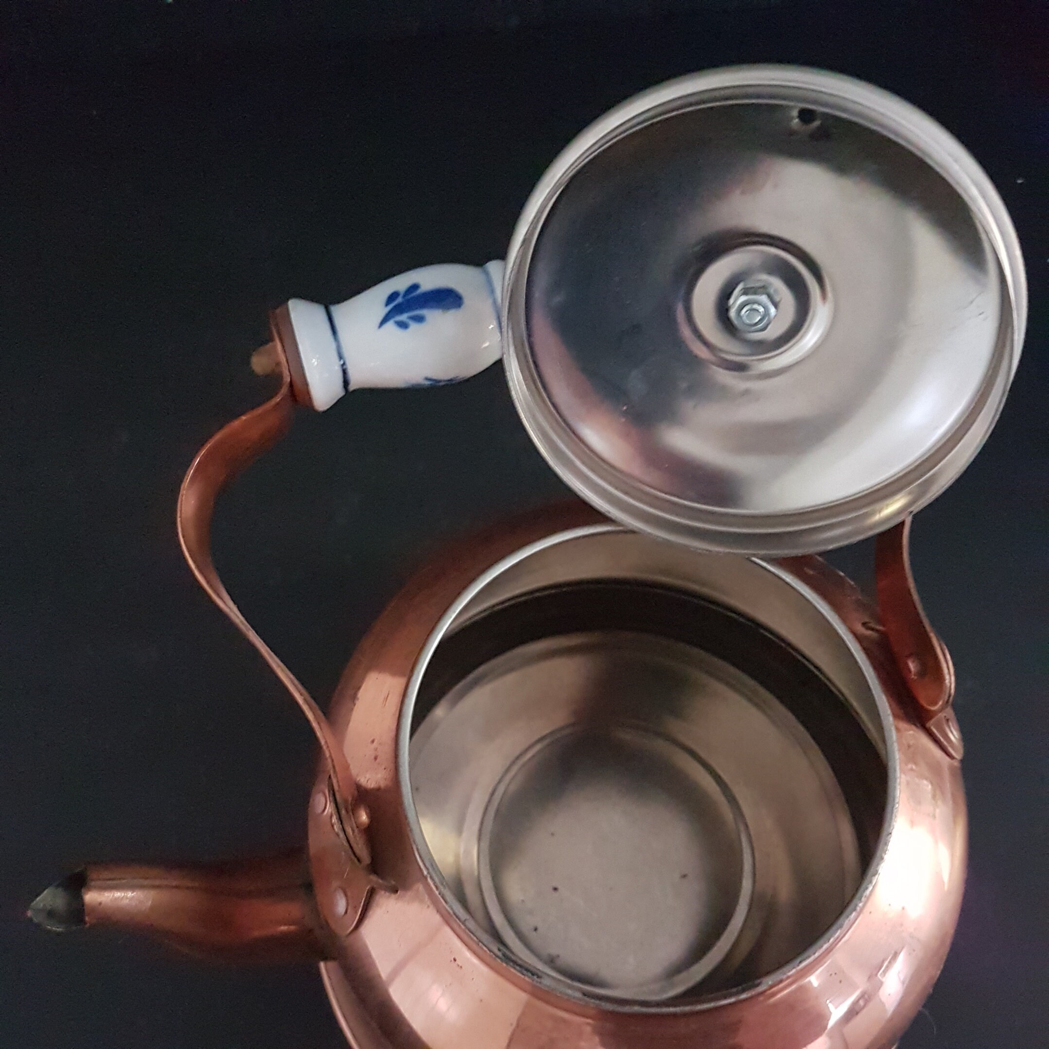 Vintage 9 Cup Capacity Copper Tea Kettle with Porcelain Delft Blue