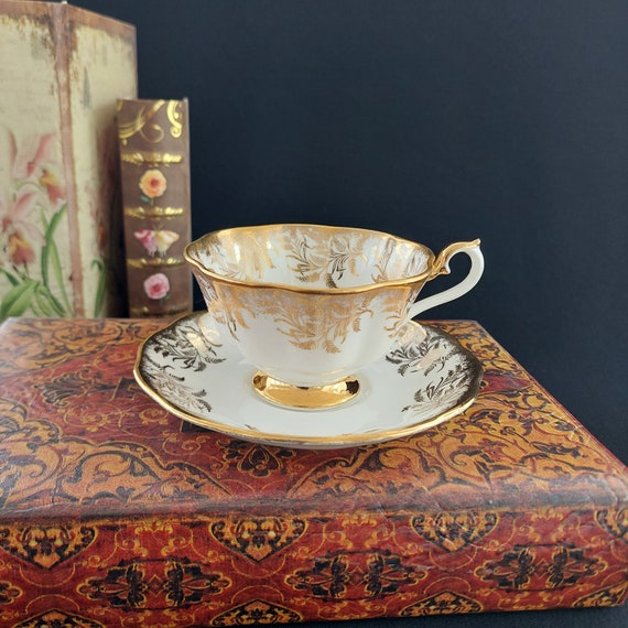 Vintage Royal Albert Teacup & Saucer: Gold Fern Avon Bone China