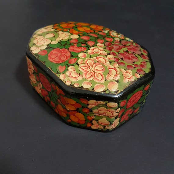 Paper Mache Box-Oval - Collage Base - Craft Basics - The Craft Shop, Inc.
