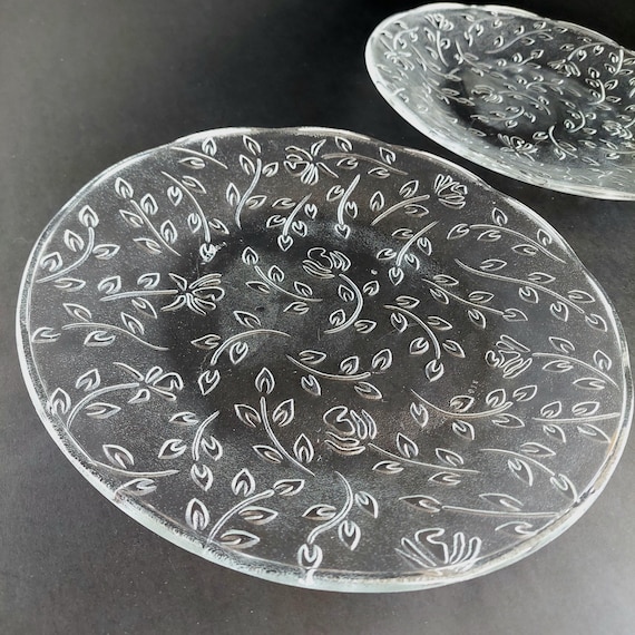 Vintage KIG Pasari Crystal Livia Dinner Plates, 10-Inch Clear Pressed Glass, Set of 2