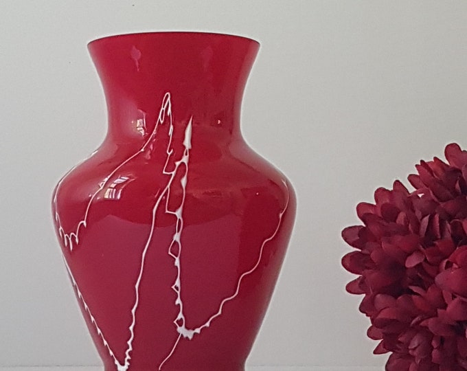 Red Glass Flower Vase, Art Glass, White Applied Glass, Squiggly Lines