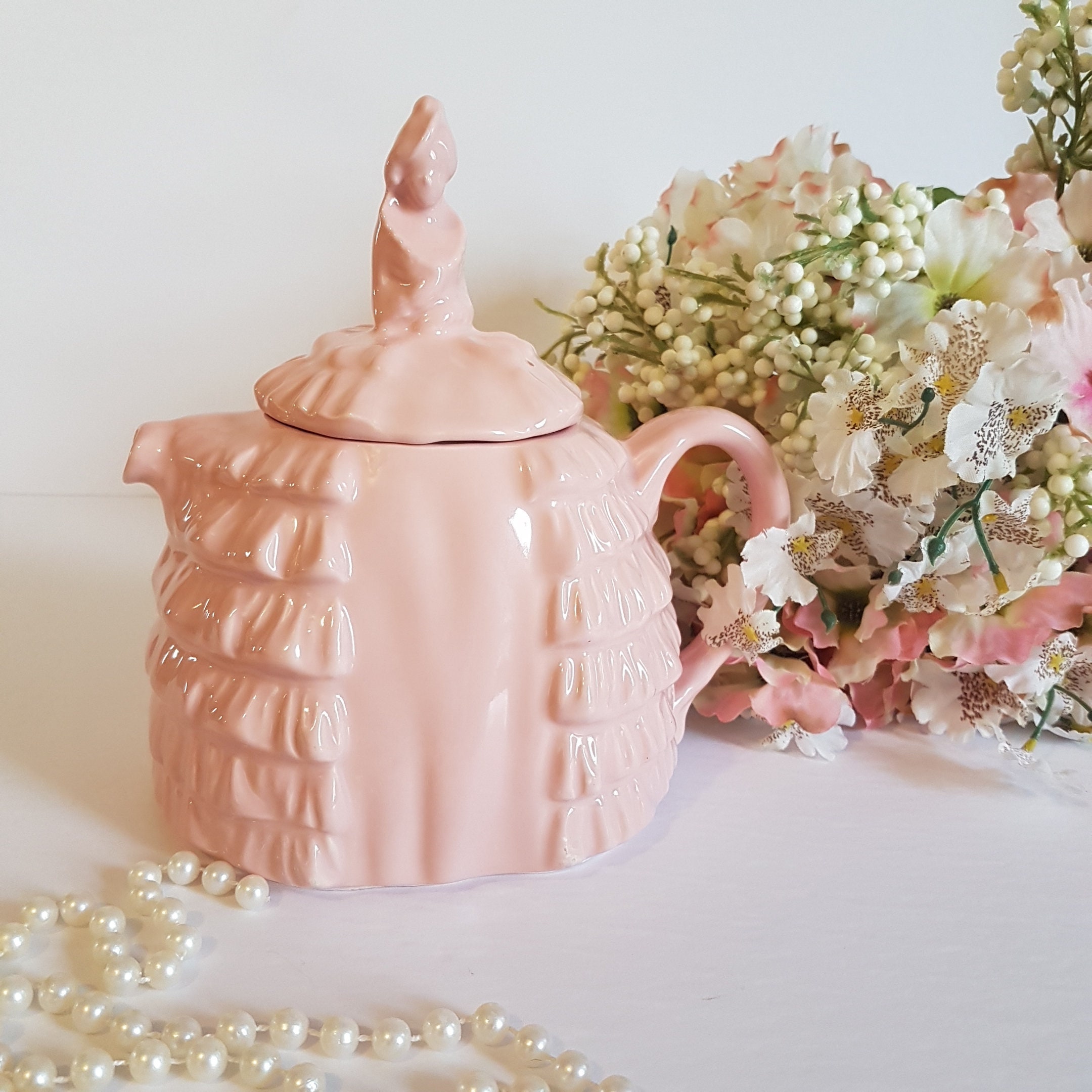 Vintage Sadler Ye Daintee Ladyee Teapot, Crinoline Lady, Glossy Light