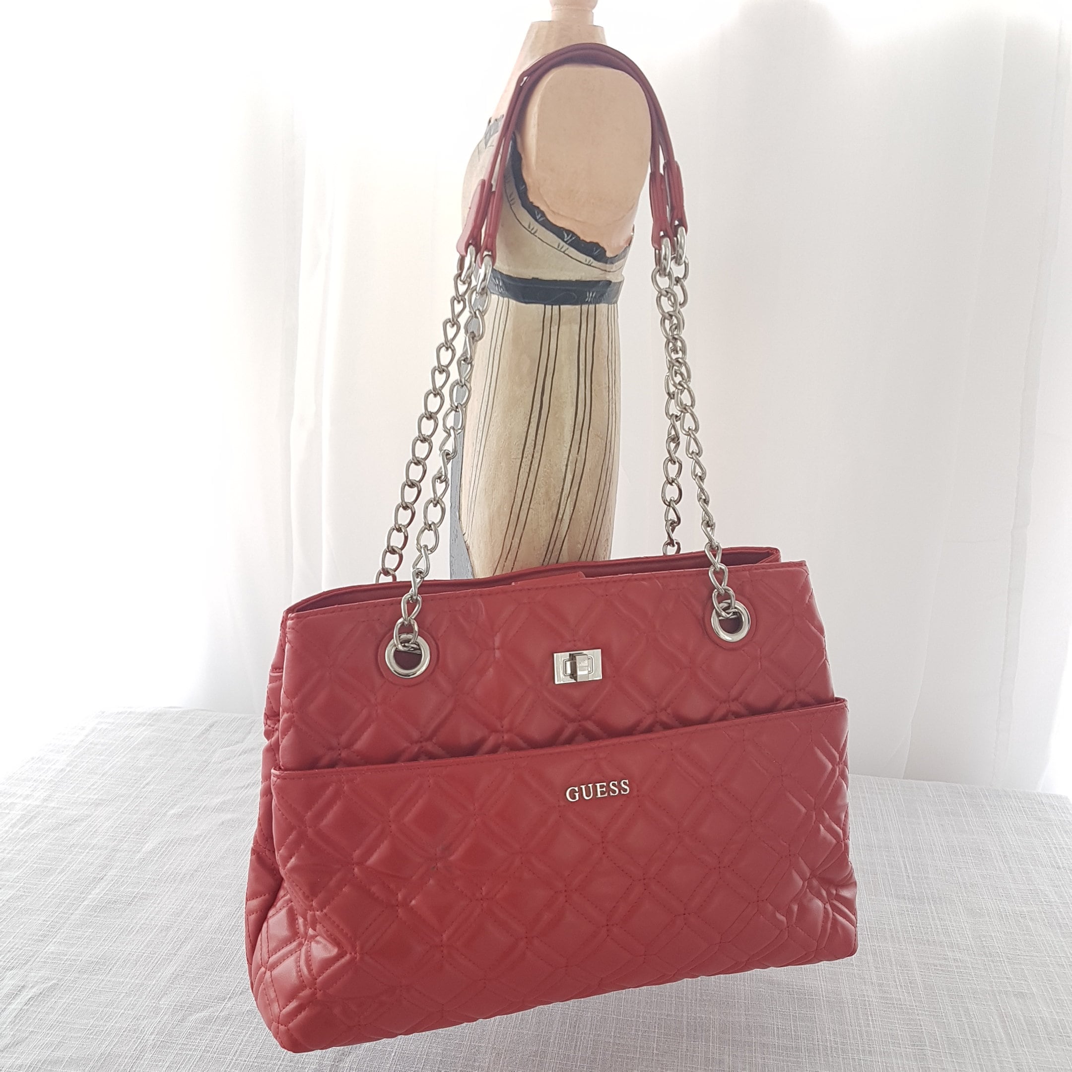 Vintage GUESS Red Quilted Faux Leather Shoulder Bag With 