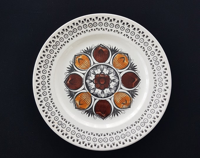 Vintage Broadhurst Ironstone Dinner Plates, Hand Painted OCTOBER Pattern by Kathie Winkle, Orange Red Brown Leaf, 9.5 Inch, Set of 4 Plates