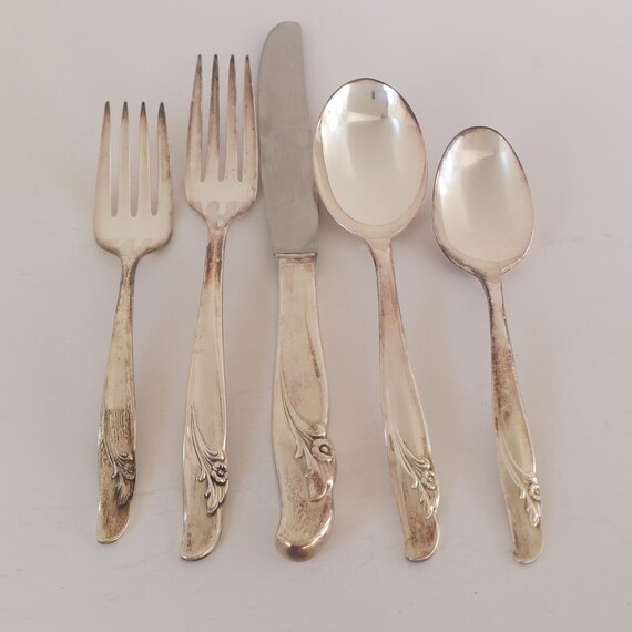 Vintage 1957 Rogers Bro Exquisite Silverware Set | Service for 8, 44pc Hostess Flatware