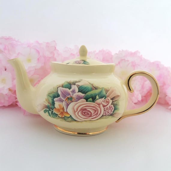 Vintage Crystal Cathedral Rose Teapot | Pale Yellow Pink Gold | Love Verse Tea for One
