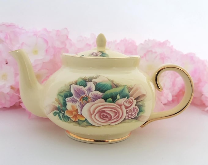 Vintage Crystal Cathedral Rose Teapot | Pale Yellow Pink Gold | Love Verse Tea for One