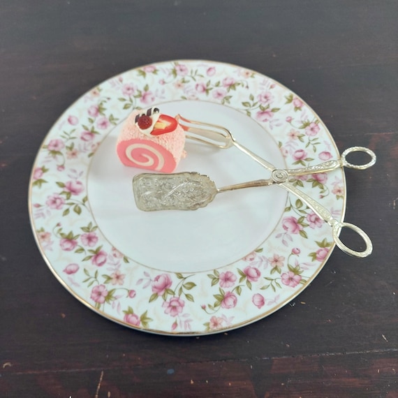 Vintage Silver Plated Pastry Tongs: Tea Party Cake Server