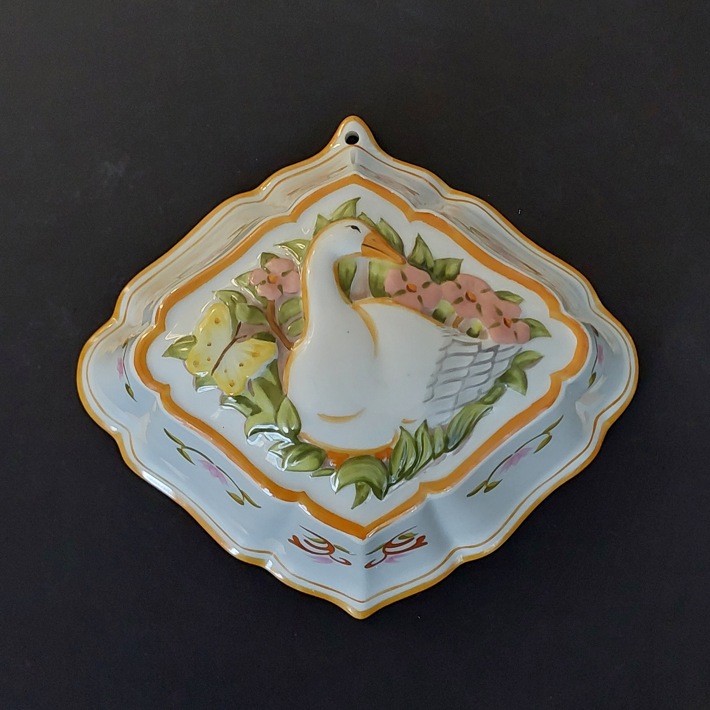 Ceramic Jello Gelatin Salad Mold, White Goose Duck, Le Cordon Bleu, The Franklin Mint 1986, Wall