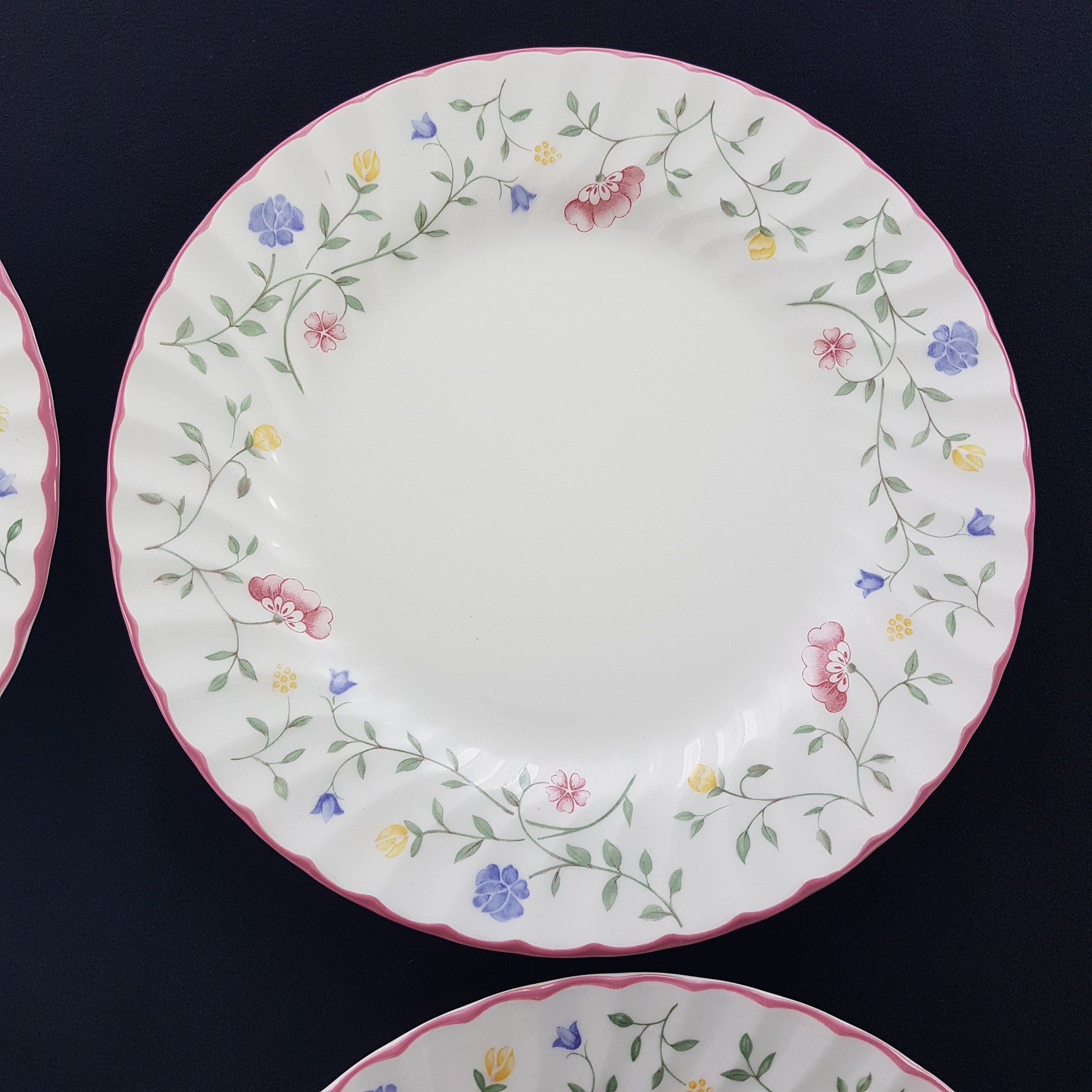 Johnson Brothers SUMMER CHINTZ Dinner Plates, Set of 4 Ironstone Plates