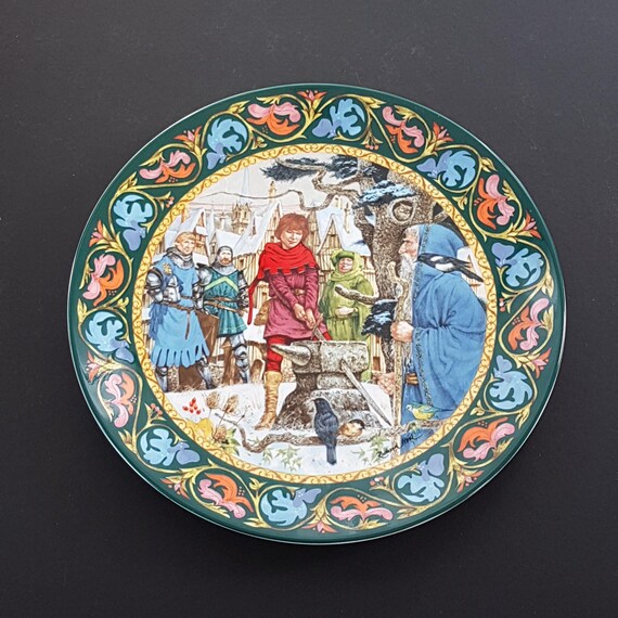 Wedgwood King Arthur Draws The Sword Bone China Collector Plate