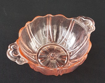 Anchor Hocking OYSTER AND PEARL Pink Depression Glass Bon Bon Serving Bowl