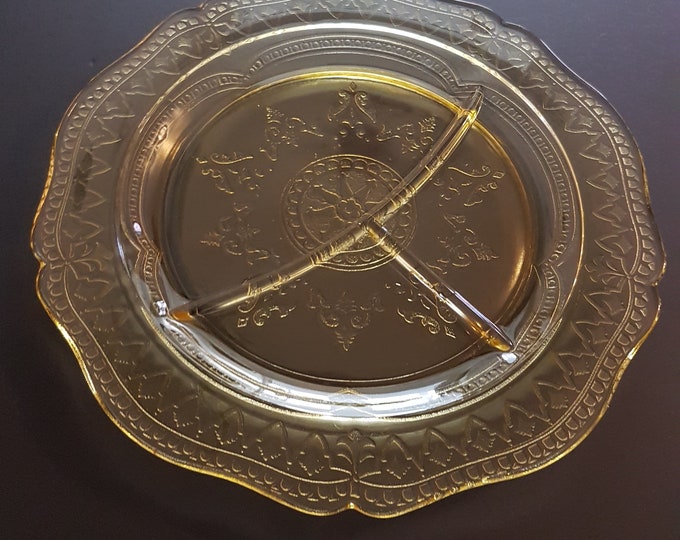 Federal Glass PATRICIAN 11' Grill Plates, Sets of 2, Yellow Depression Glass , Golden Glo Broken Spoke Pattern, 1930s