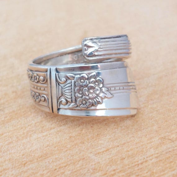 1936 Oneida Coronation Spoon Ring | Vintage Silverplate Bypass Wrap Ring