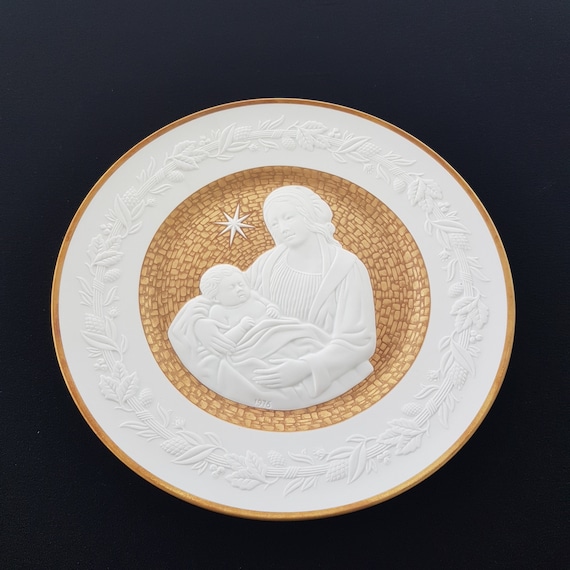 Franklin Mint SILENT NIGHT Decorative Wall Plate, The 1976 Christmas Plate, Made in Bavaria