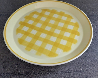 Mikasa Checkmates C4382 Butternut Yellow Dinner Plates Set of 2