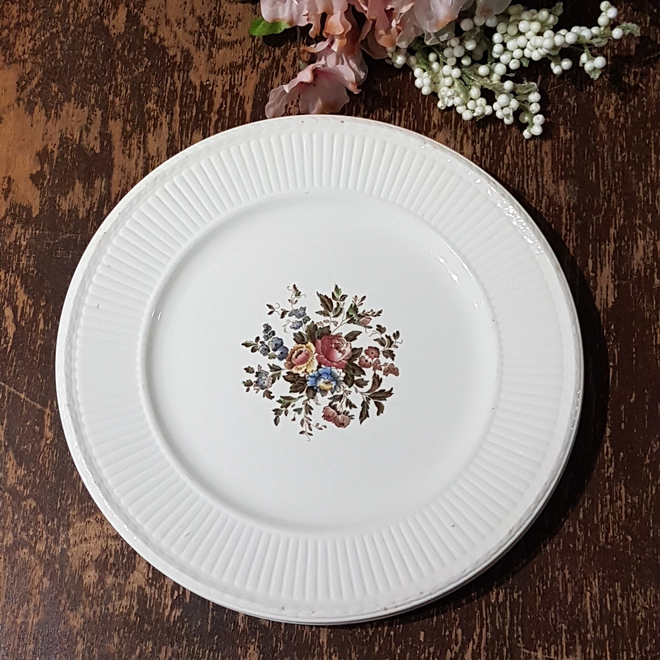 Wedgwood Edme CONWAY AK8384, 10 Inch Dinner Plates, Vintage Creamware